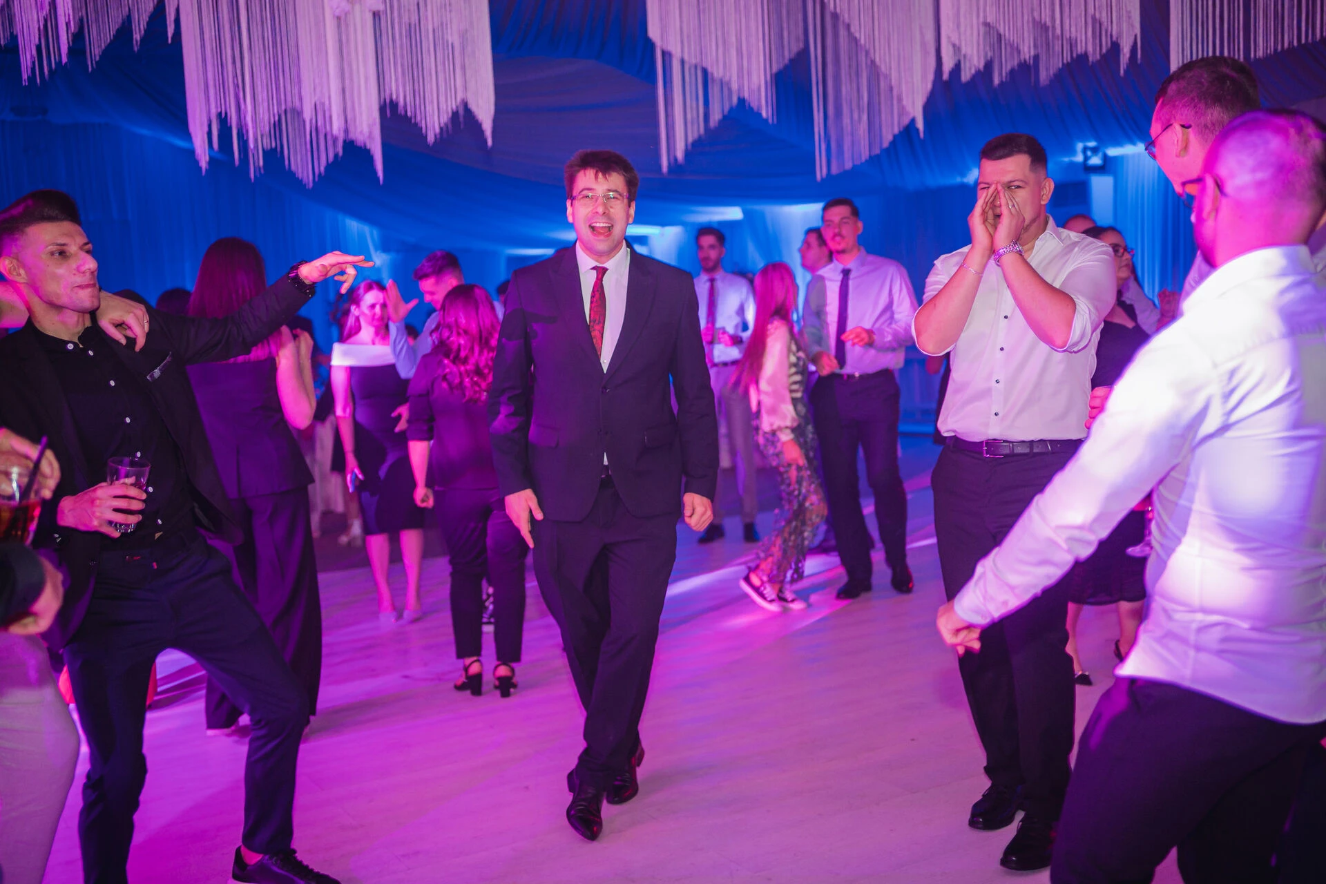 1352 Intalnire 10 Ani