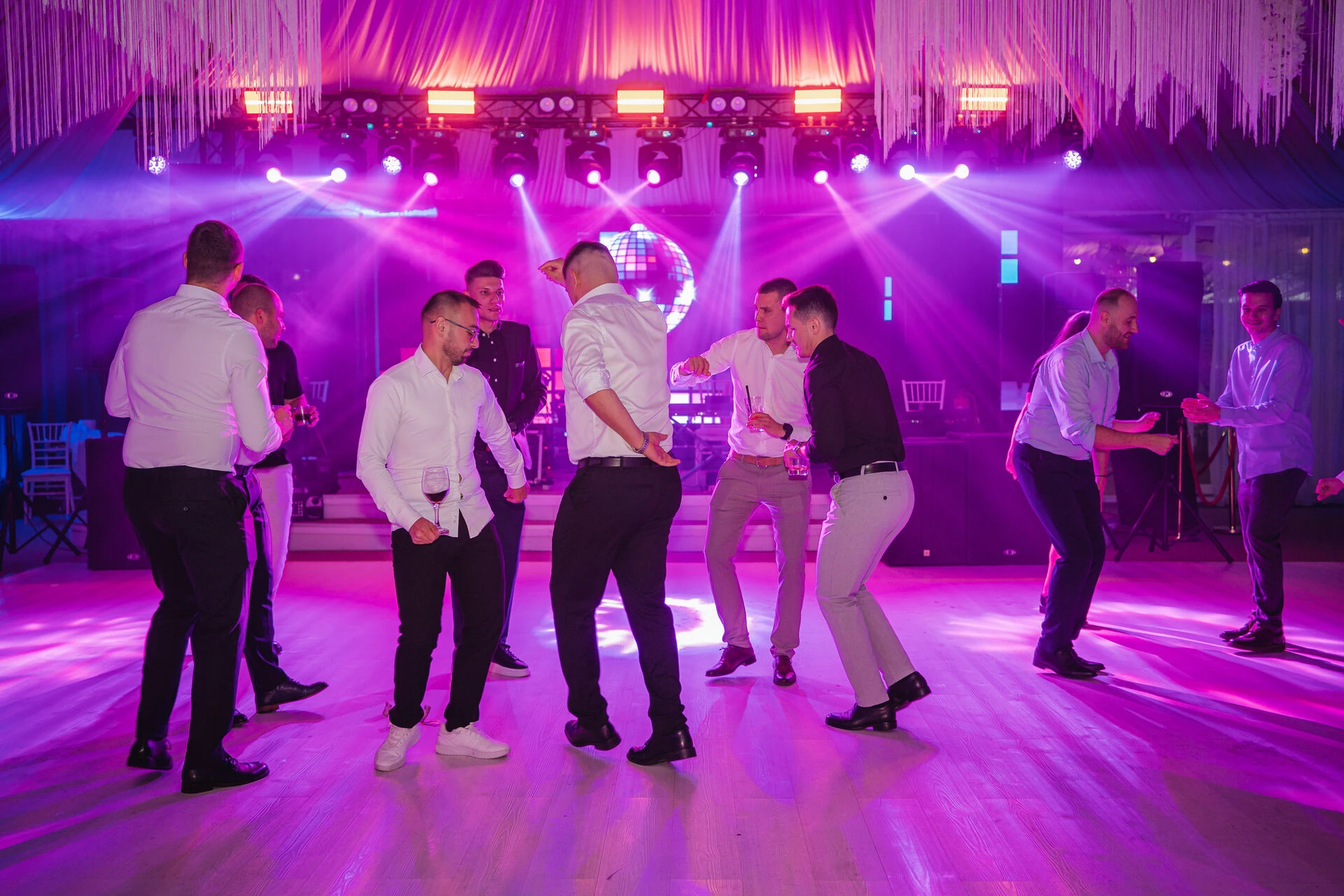 1373 Intalnire 10 Ani