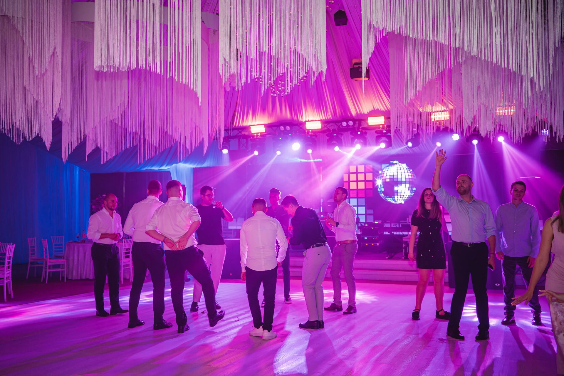 1374 Intalnire 10 Ani