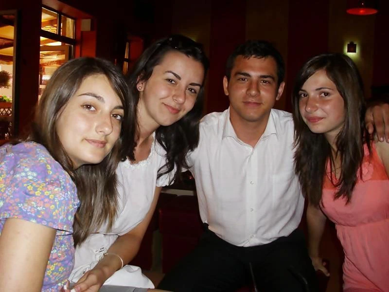 499172830 9895833447198838 3365247787794846368 N